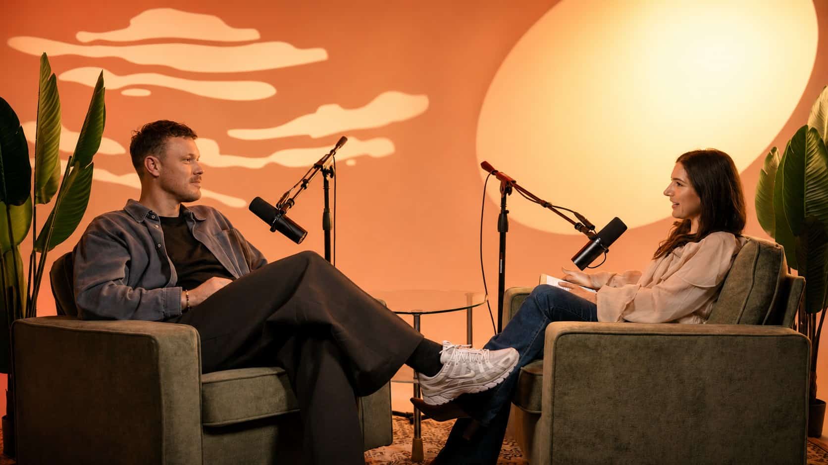 Horizon — Immersive creative podcast space in use — VibeShack Studios SF